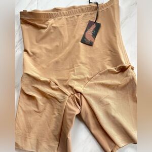 NWT HoneyLove SuperPower Short tan size 3X